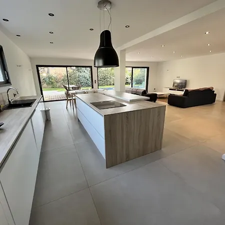 Apartment Avenue Des Palmiers - Maeva - Climatisee Avec Piscine 5 Pieces 8 Personnes - Exclusive Mae-0343
